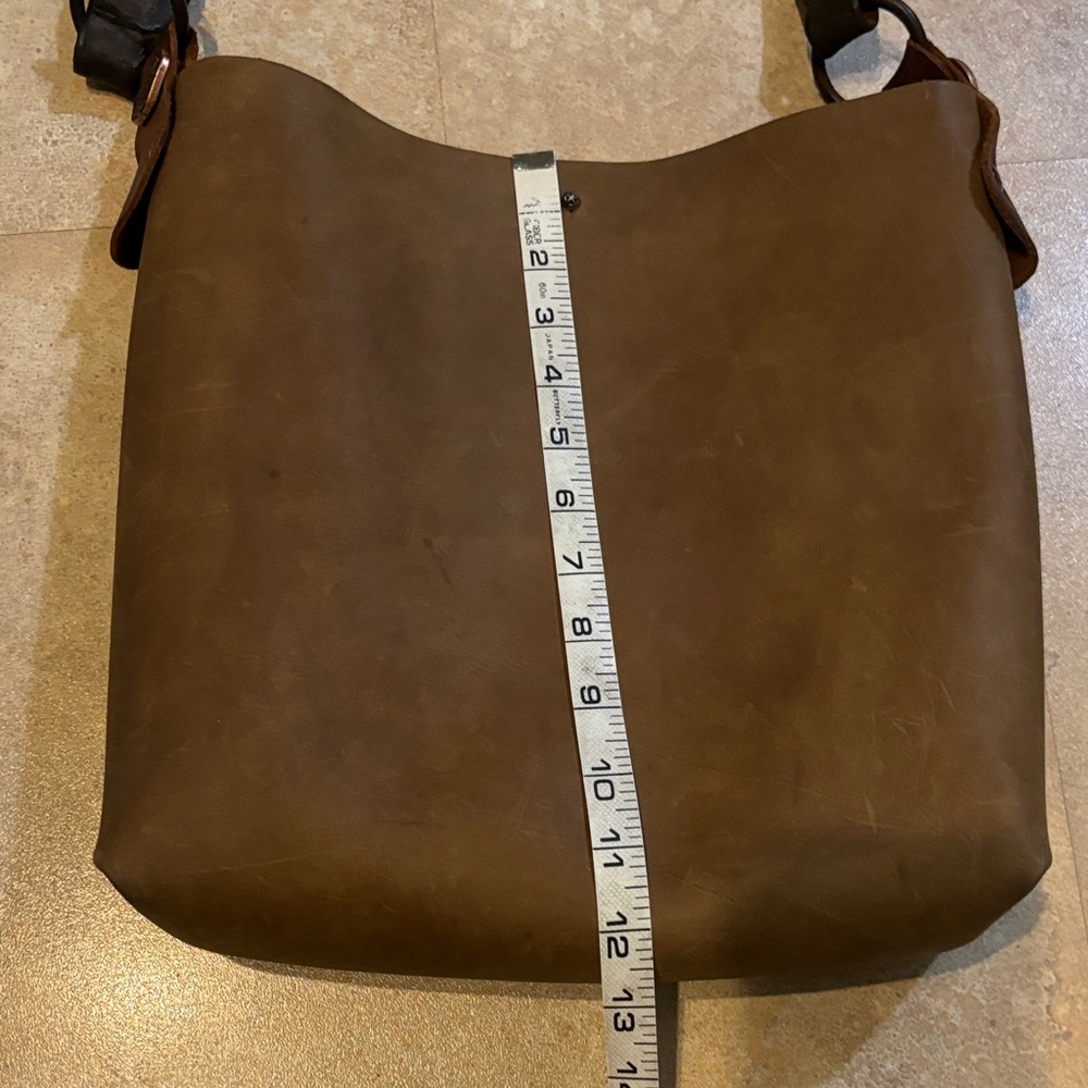 Boutique full grain leather Tote - Picture 5 of 11